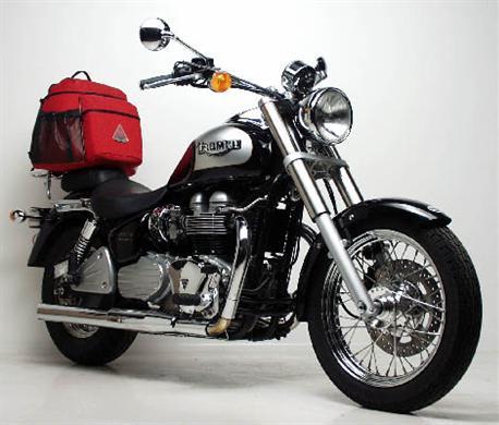 Triumph Bonneville America 865 (06-15)
