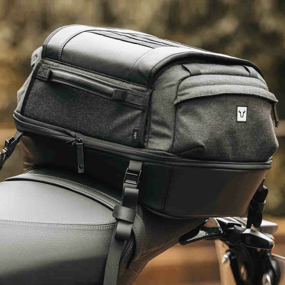 TAILBAG SW MOTECH LEGEND GEAR LR4 GEAR TAILBAG BLACK 17.5 LITRE FUNCTION SPLASH PROOF