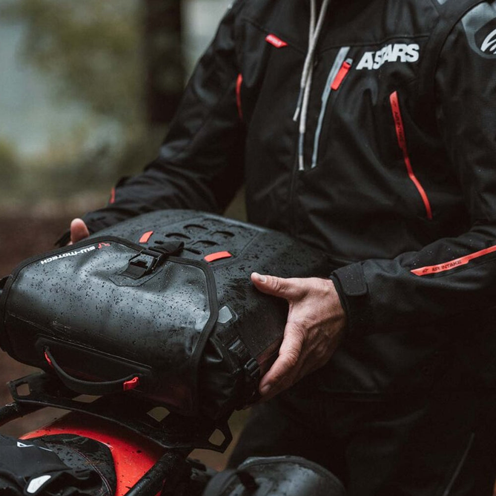 SYS BAG WATERPROOF SW MOTECH WITH ADAPTER PLATE RIGHT FOR SLC SIDE CARRIER