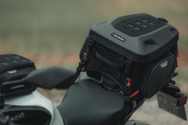 TAILBAG SW MOTECH PRO SERIES REAR BAG 1680D BALLISTIC NYLON, BLACK/ GREY 22.34 LITER CAPACITY