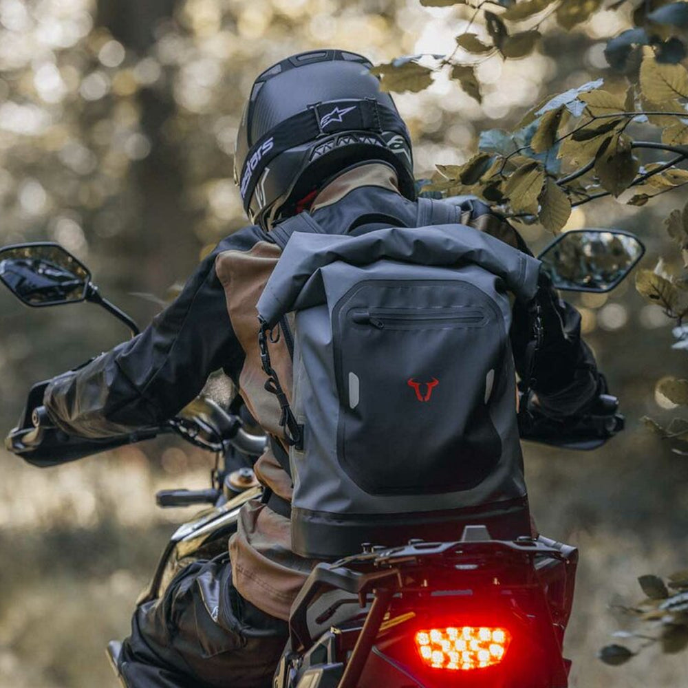 SW MOTECH DRYBAG BACKPACK DRYBAG 300 GREY BLACK