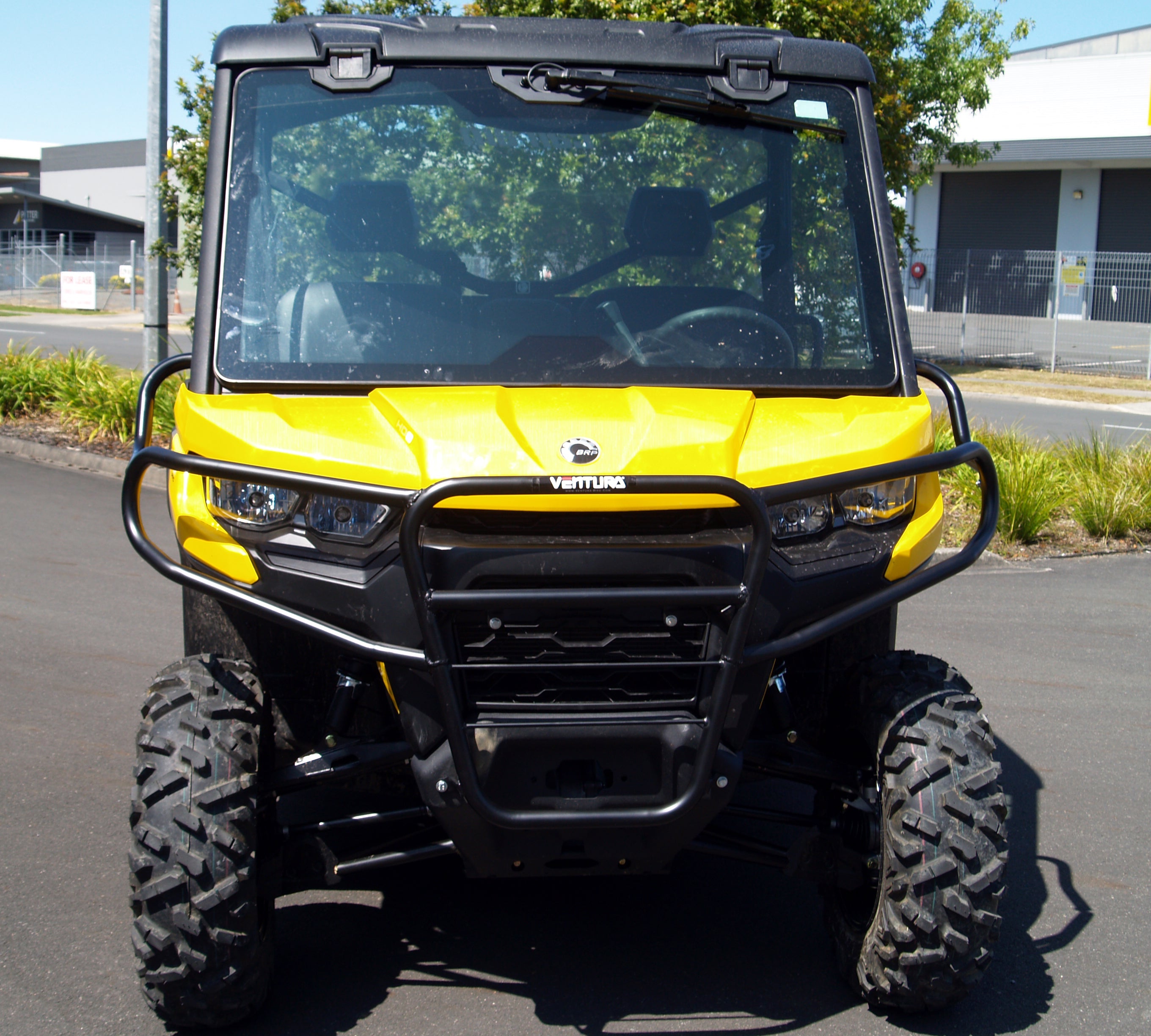 Can-Am  Defender  (20-22)  GALV